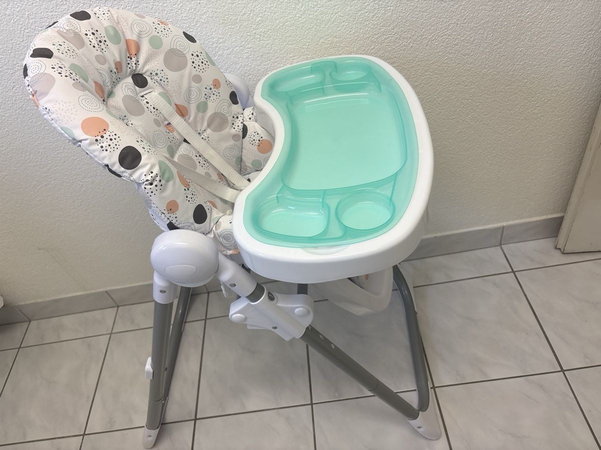 Seggioloni: Kinder Esstuhl. – Usato da Horw venduto da e.lleshi 1