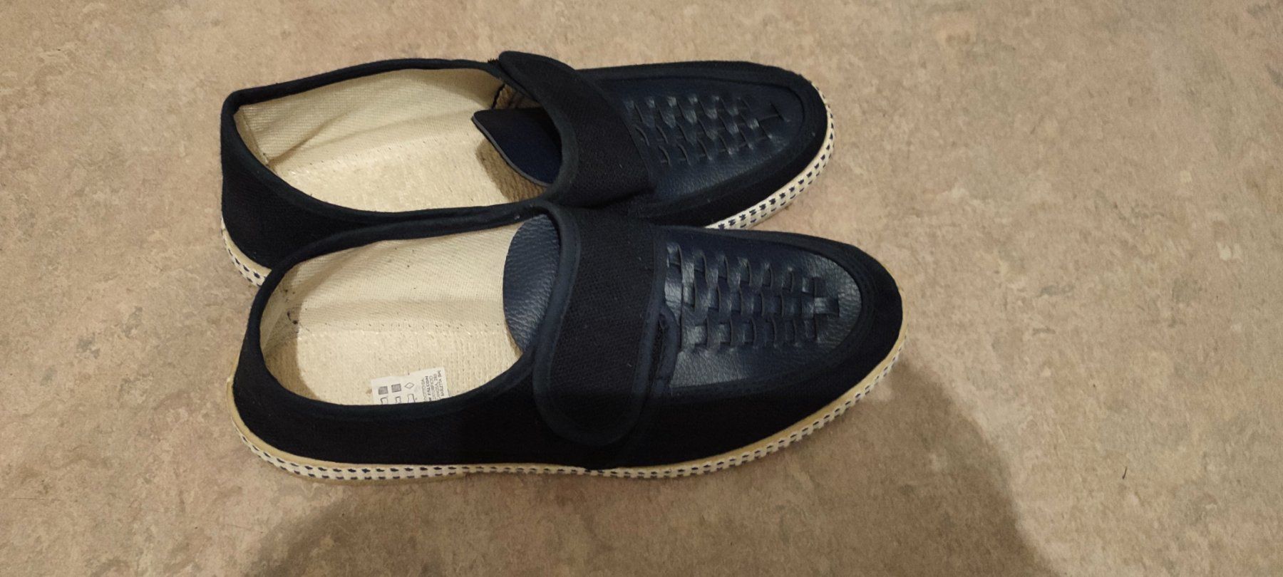 Scarpe da uomo: Herren Schuhe gr.42 – Nuovo (secondo la descrizione) da Biel/Bienne venduto da ruggi03 2
