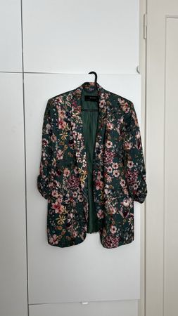 Zara Basic Collection Blazer, Gr. L, Blumenmuster, Top!