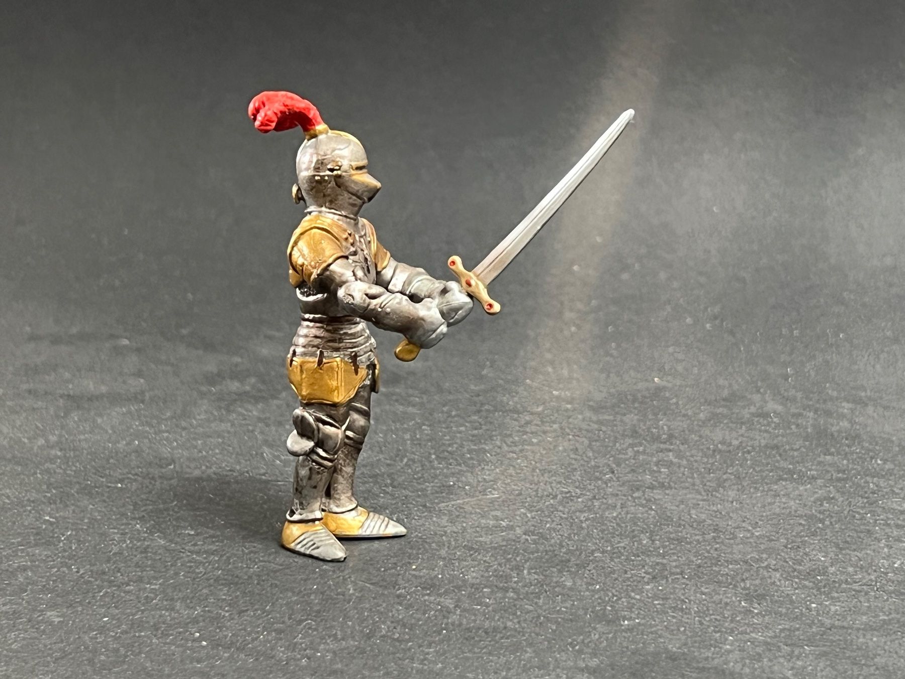 Schleich Figuren: Schleich 70010 Ritter mit grossem Schwert – Gebraucht aus Ennetbaden von mapa05