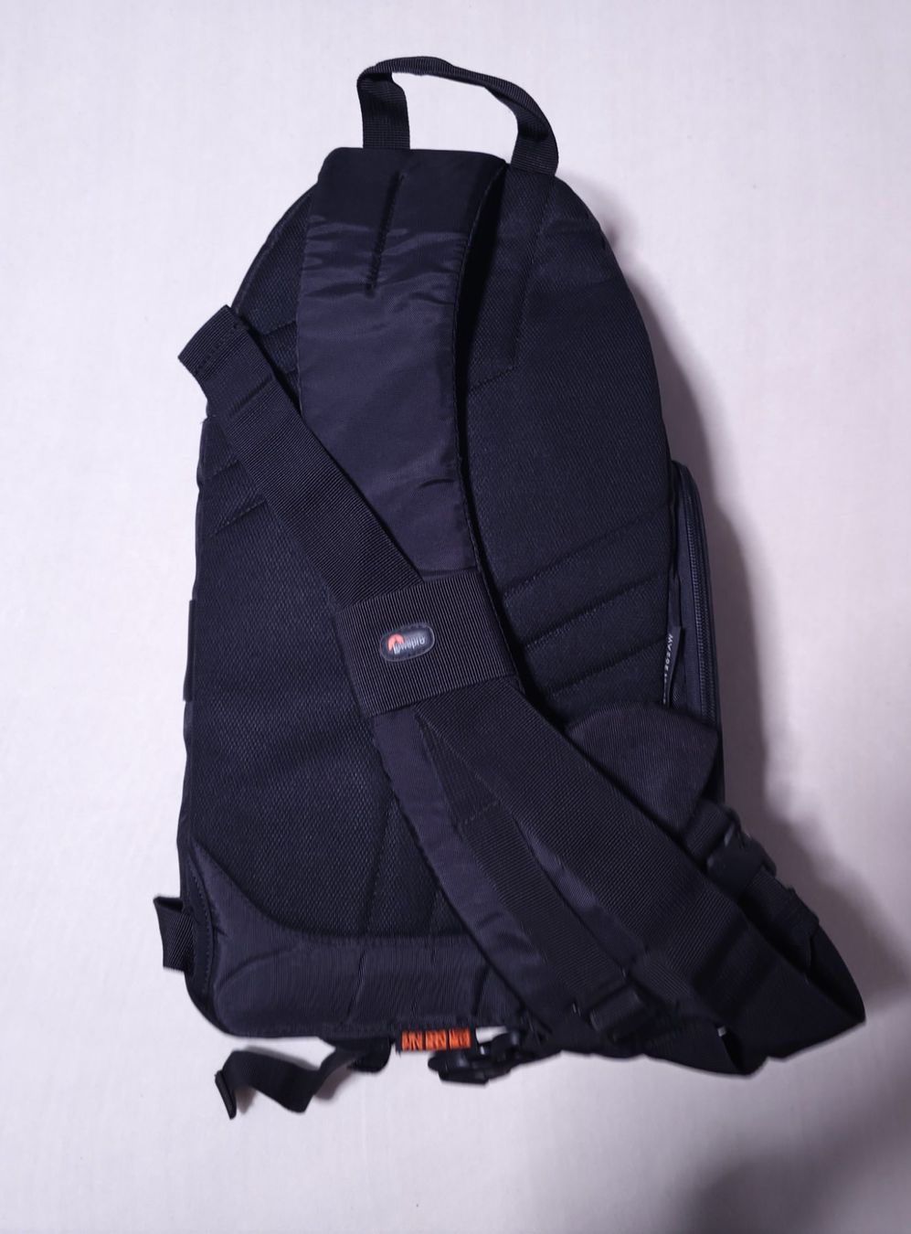 Lowepro Rucksäcke: LOWEPRO SLINGSHOT 202 AW – Gebraucht aus St. Gallen von Cat_s 3