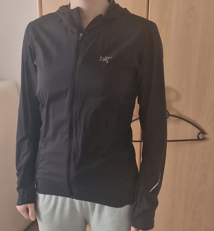 Arcteryx Laufjacke Schwarz Grösse M - Ideale Übergangsjacke!