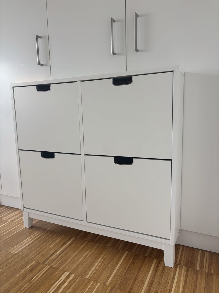 Autoribaltabili: Schuhschrank – Usato da Zürich venduto da Vice10 2