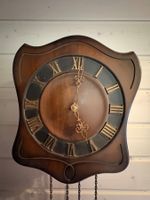Antike Wanduhr, Braucht ein bisschen Liebe, zu verkaufen!