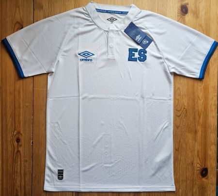 Trikot El Salvador Umbro NEU Grösse M Fussball Amerika