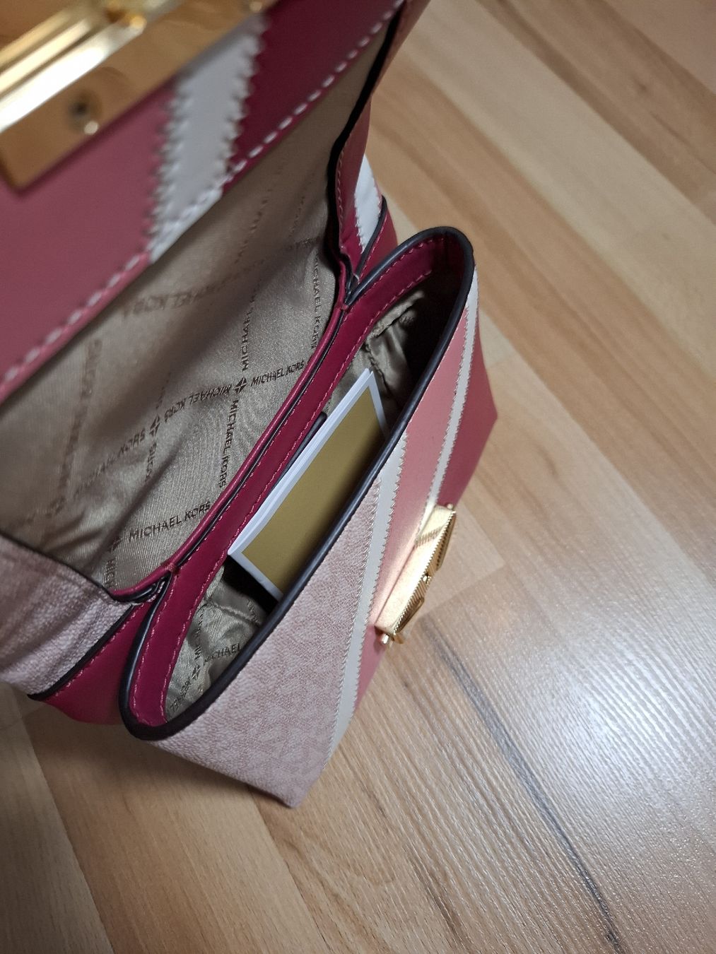 Michael Kors Sacs femmes: Michael Kors Handtasche pink/weiss  – Neuf (Voir description) à Netstal par Queen37 2