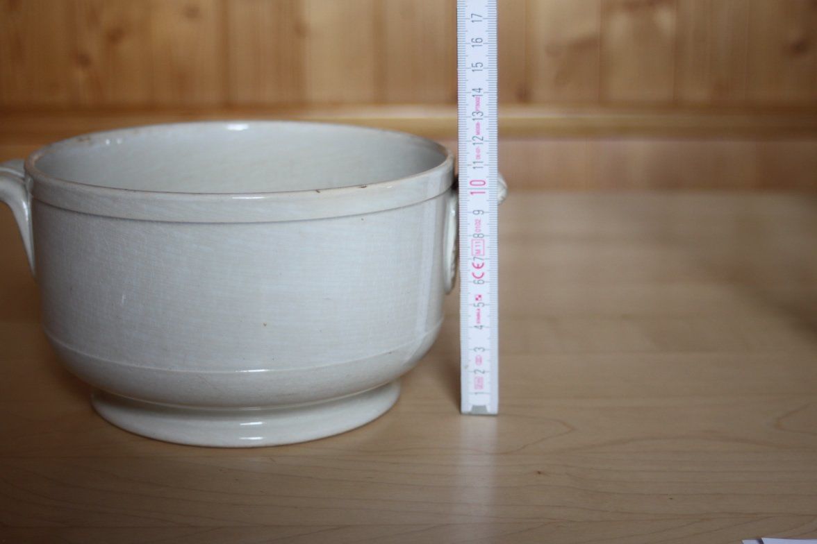Ciotole: Alte Suppenschüssel mit Deckel D & C – Usato da Sumiswald venduto da Lottie22 9