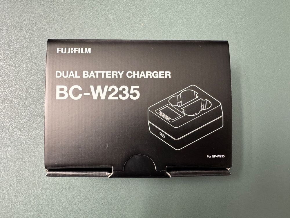 Fujifilm BC-W235 Double Chargeur pour Batterie NP-W235