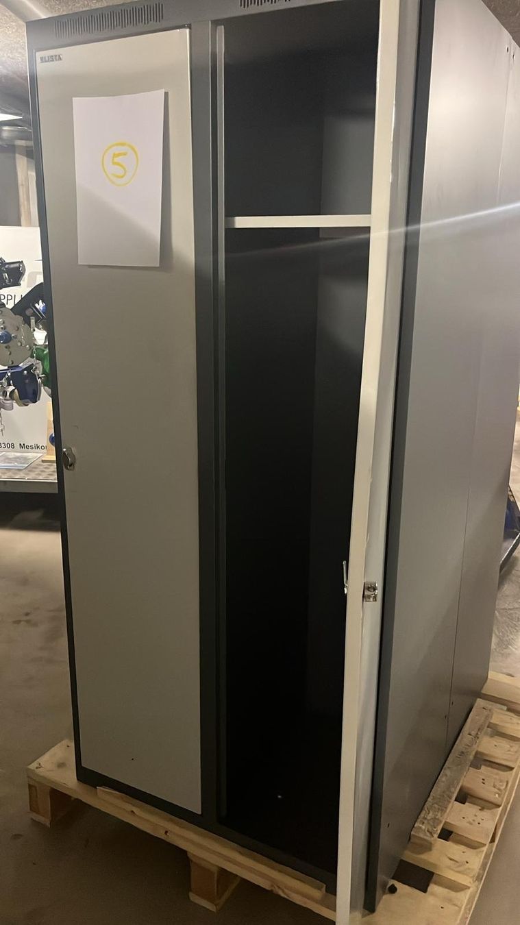 Lista Porte manteau: Lista Graderobenschrank, Spind 2fach – D'occasion à Berlingen par mar_j9wt