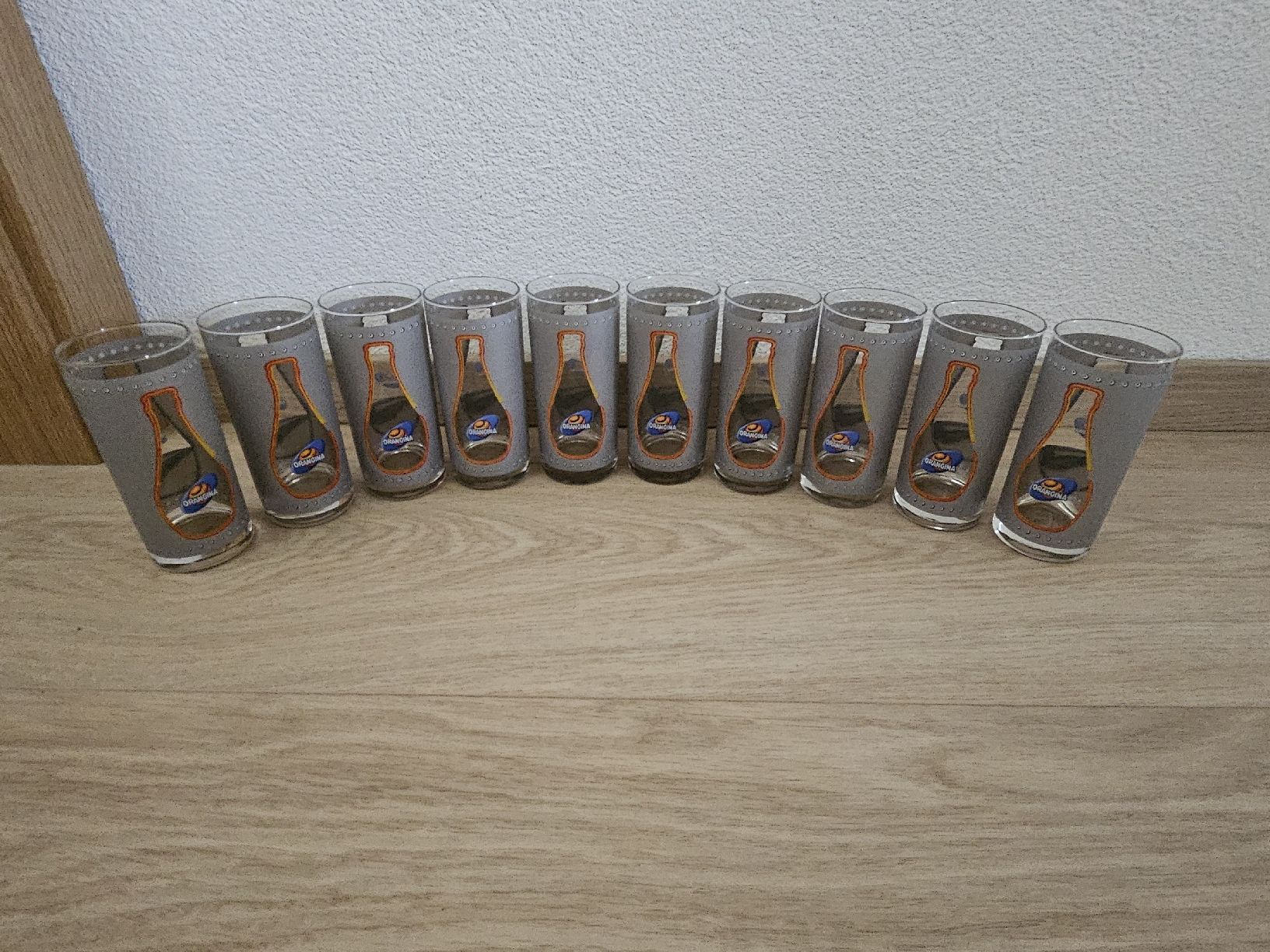 Bicchieri: Lot de 10 verres Orangina – Usato da La Joux FR venduto da car_ck96