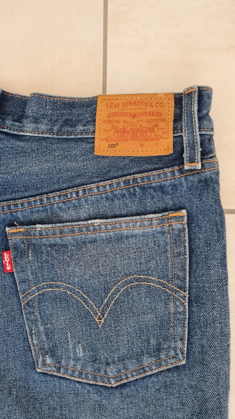 Levi's Jeans: Short jean Levi's 501 taille 28 – Gebraucht aus Payerne von wardi11 1