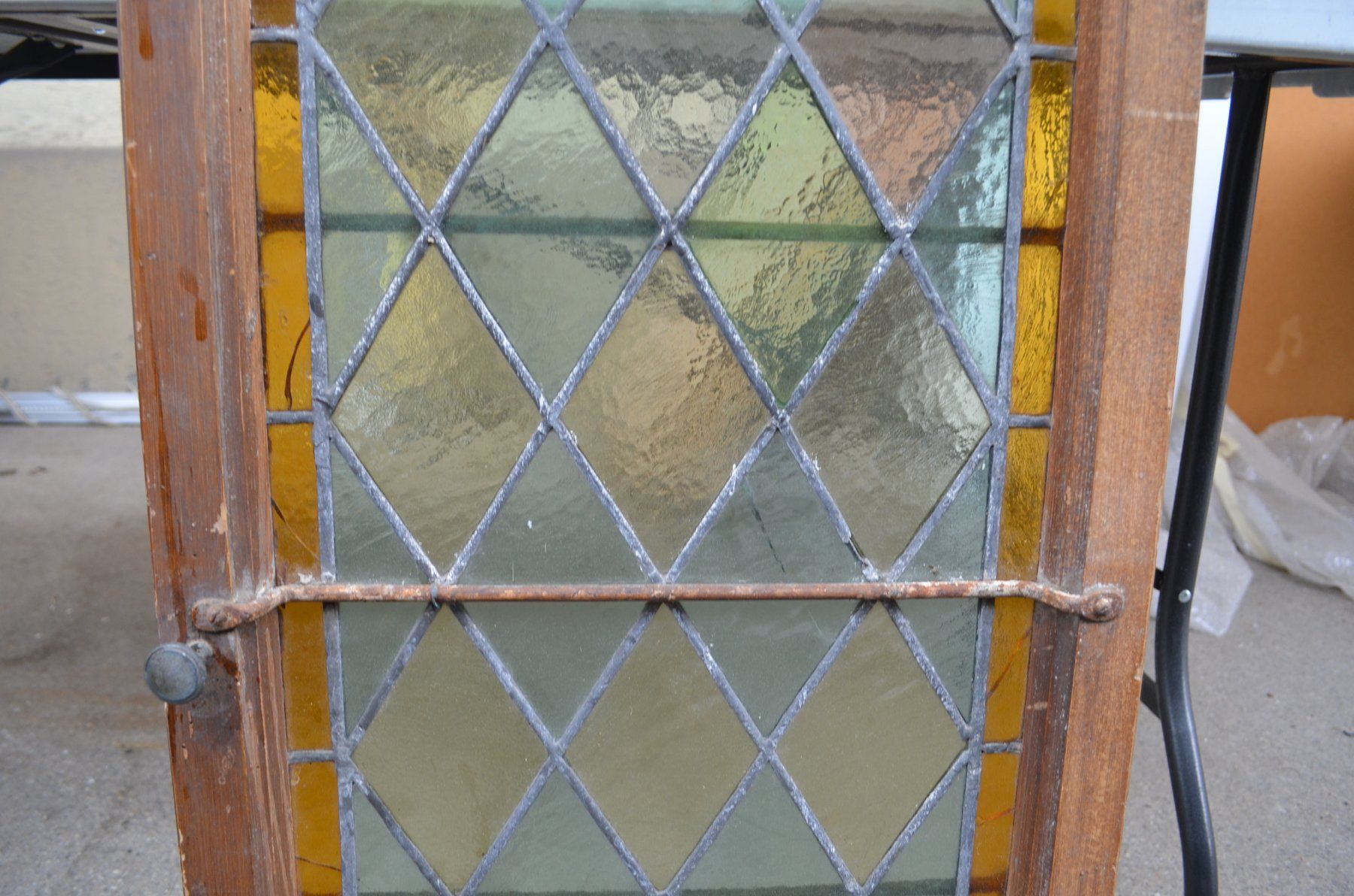 Fenêtres: Antikes Fenster mit farbigem Glas, – D'occasion à Wil SG par Athi 2