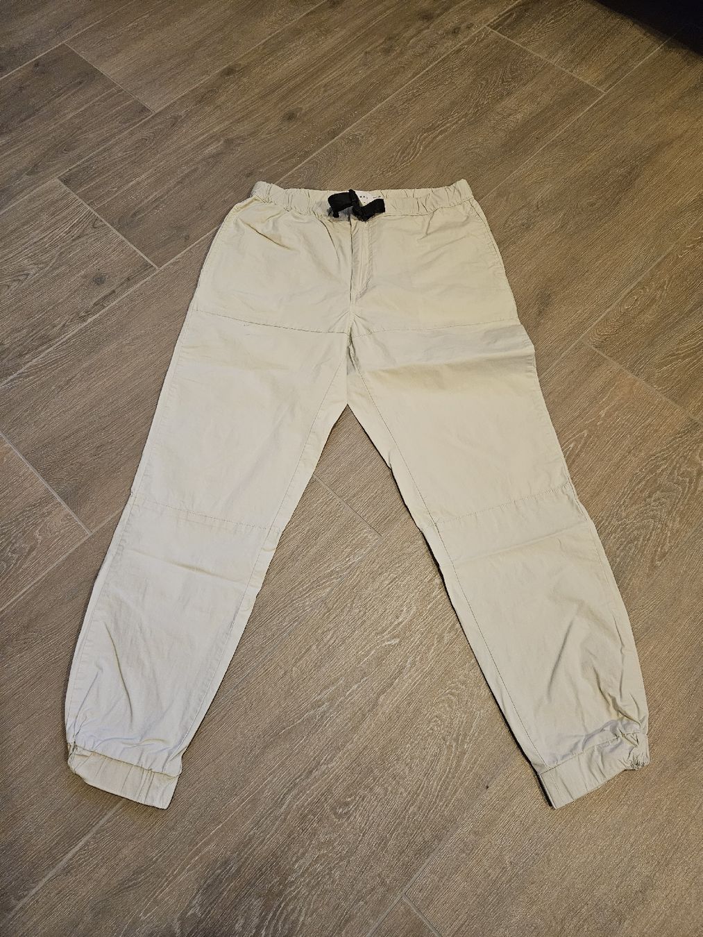 Pantaloni: Pantalon léger TOPMAN (32/32) – Usato da Arveyes venduto da sape.online
