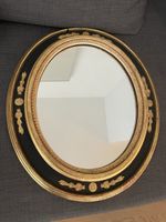 Schöner antiker Spiegel, oval, schwarz gold