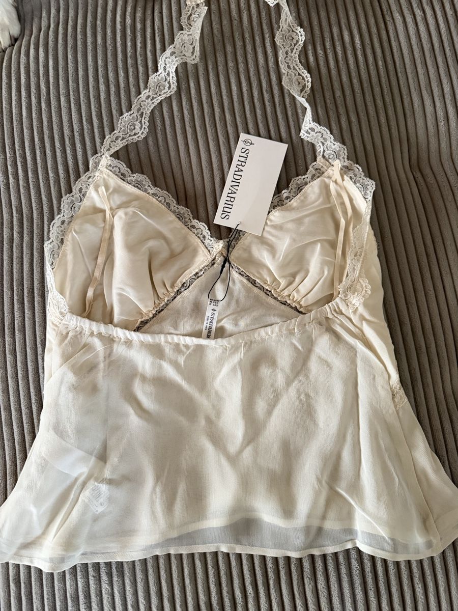 Stradivarius Top: neuwertiges Top Grösse M von Stradivarius – Nuovo e nell'imballaggio originale da Recherswil venduto da luca_v 1