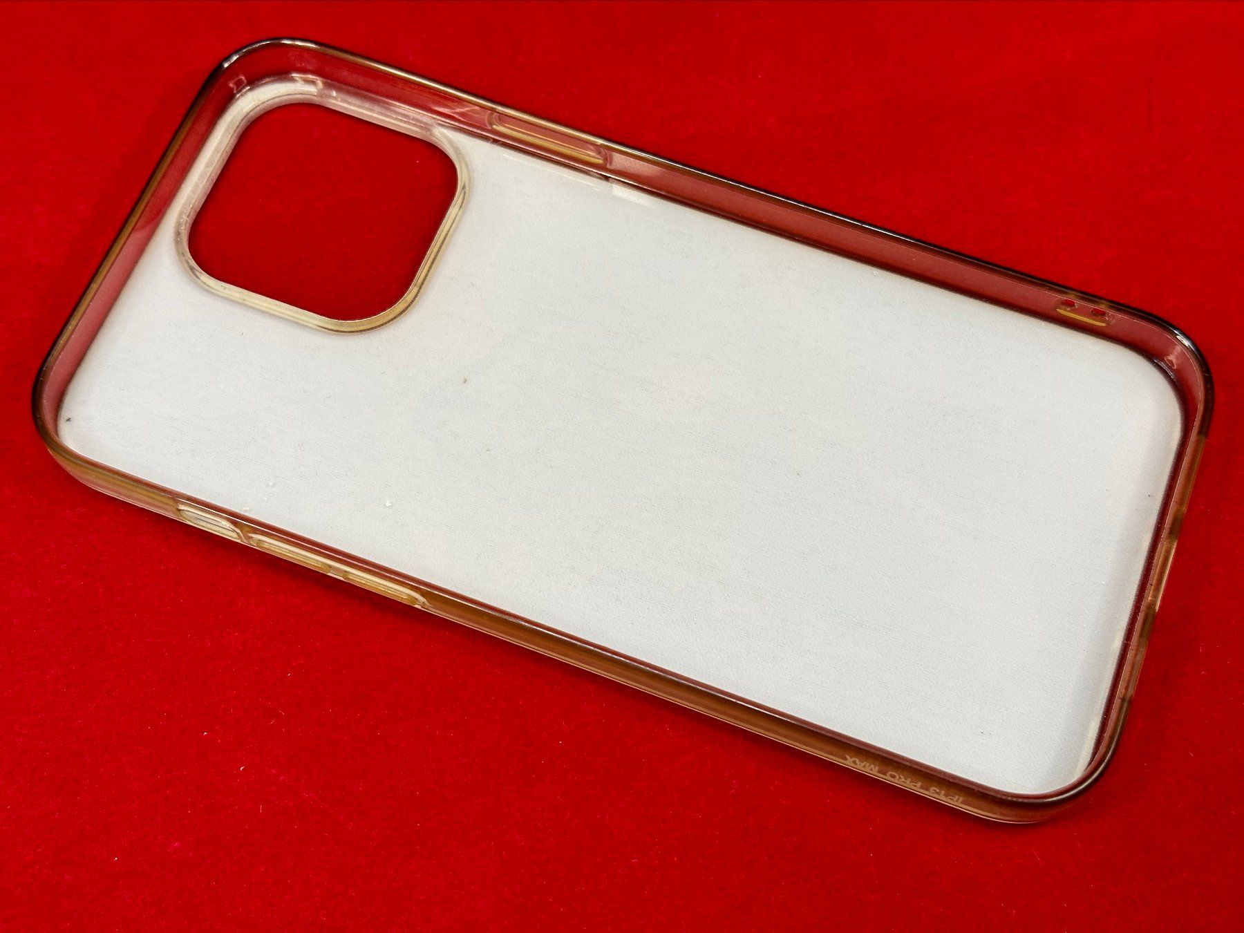 Apple Covers & Schutzfolien: Cover für iPhone 13 Pro Max – Gebraucht aus Egolzwil von Bubbly76 2