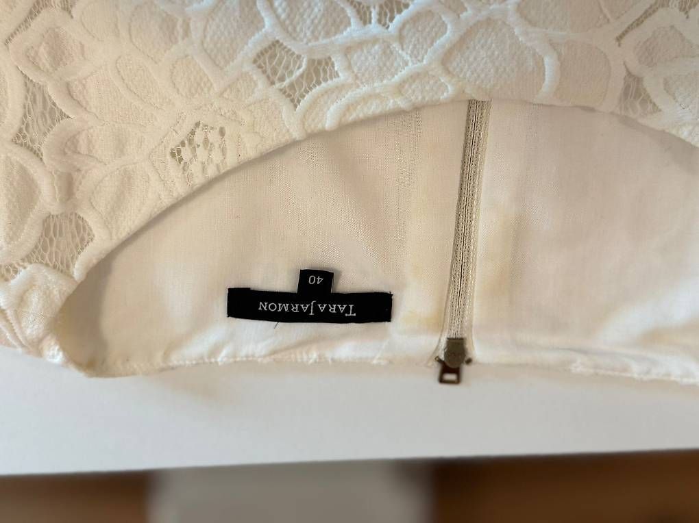 Robes: Kleid Tara Jarmon  – D'occasion à Luzern par per_mxf5 2