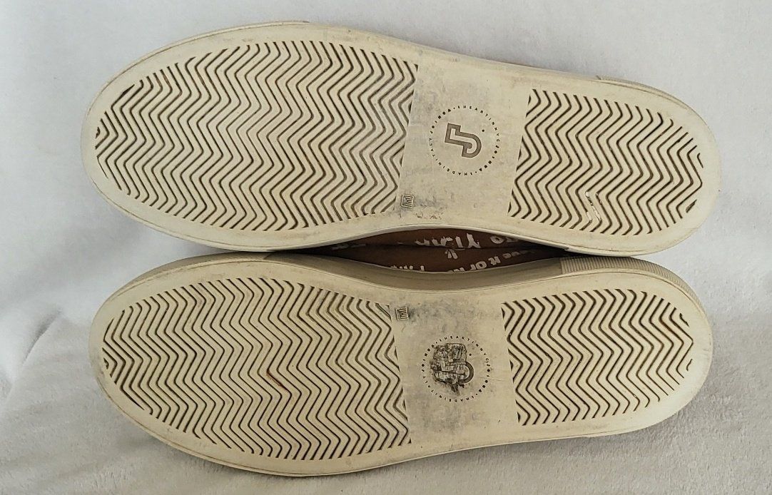 Scarpe per ragazzi: Coole Trend Sneaker mit Klettverschluss Gr. 40 – Usato da Bremgarten venduto da im02 5