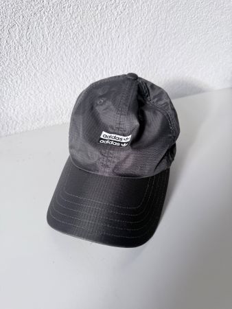 Adidas Cap schwarz guter Zustand!