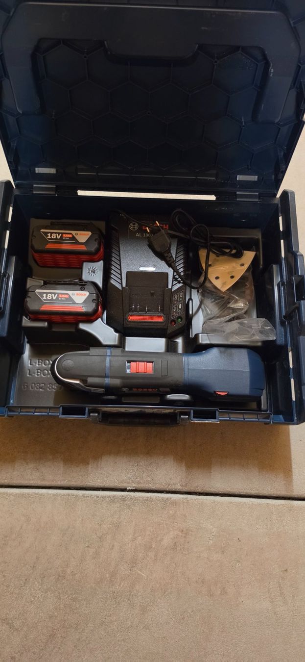 Bosch Tous les outils: multitool bosch 18v avec batterie et  chargeur – D'occasion à Monthey par sam_5ydk 1