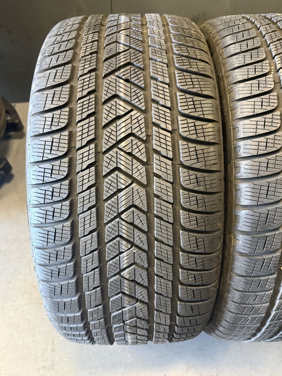Pirelli Pneus & Kompletträder: Winterreifen 295/35R21 107V Pirelli  – Gebraucht aus Gerlafingen von Pneu-Puric 1