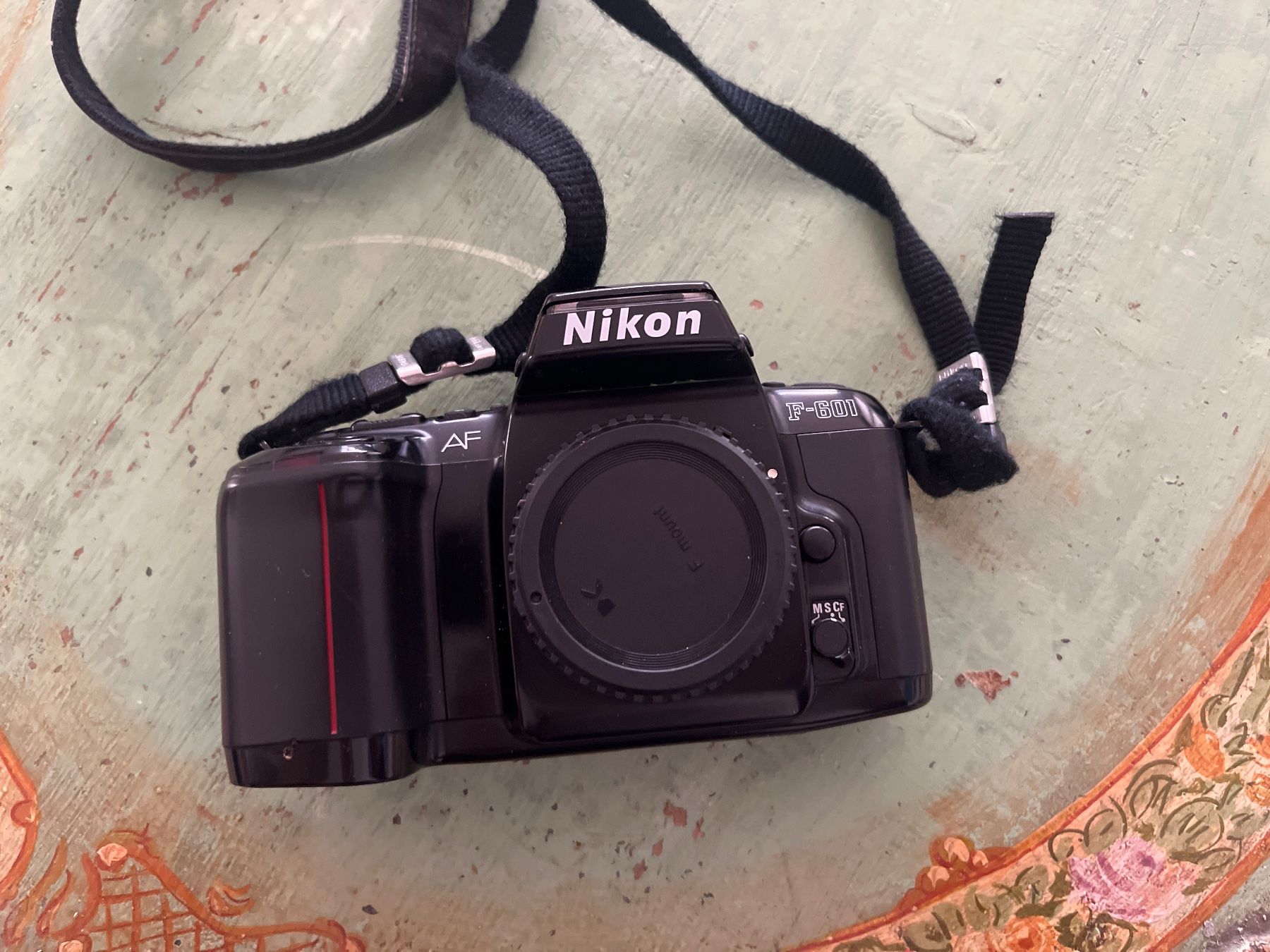 Nikon Fotocamera: Nikon F-601 Vintage camera – Difettoso da Chiasso venduto da AzenYa