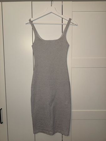 Midikleid gestreift Grösse XS