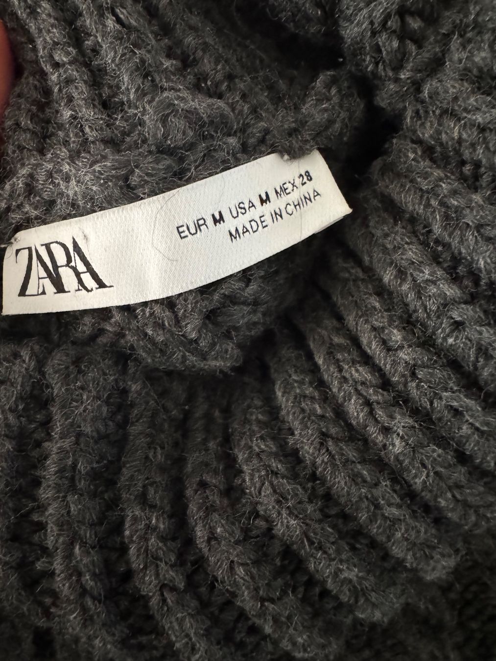 Zara Pullover & Sweatshirts: Zara Pullover – Neu (gemäss Beschreibung) aus Obfelden von cesarina10 1