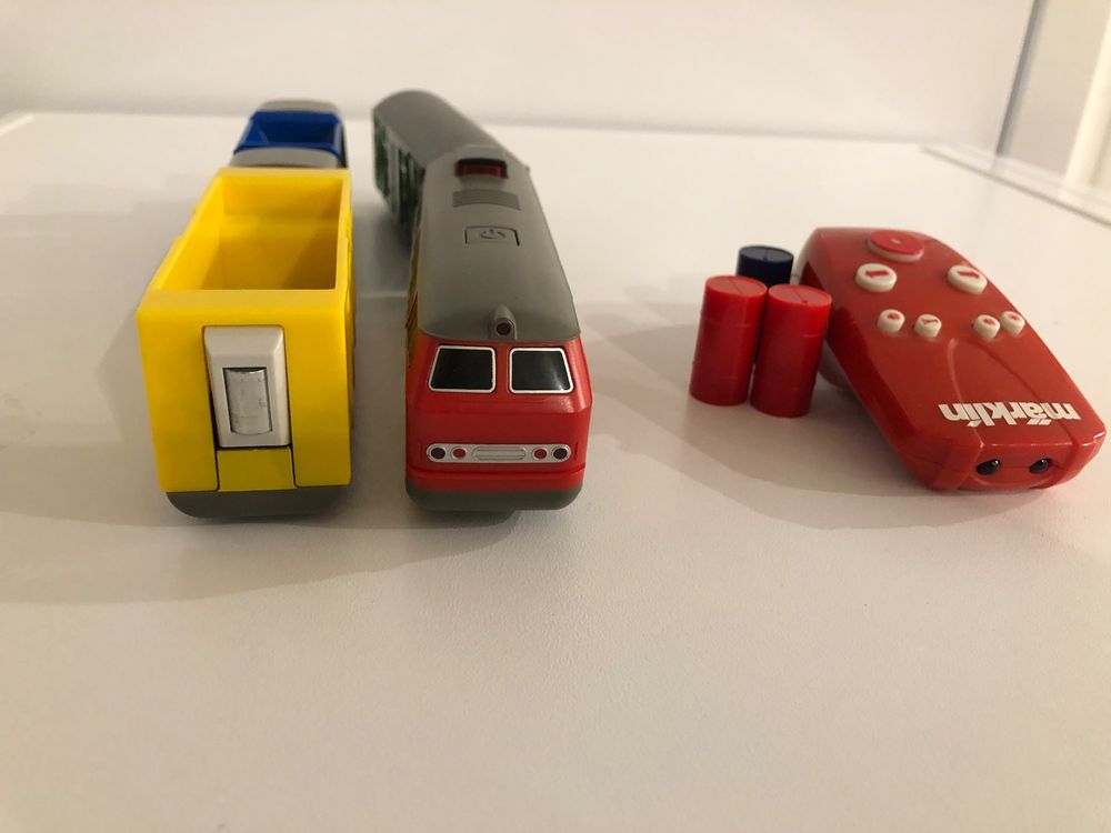 Passagierstrein en goederentrein raakten bouwkraan op spoor