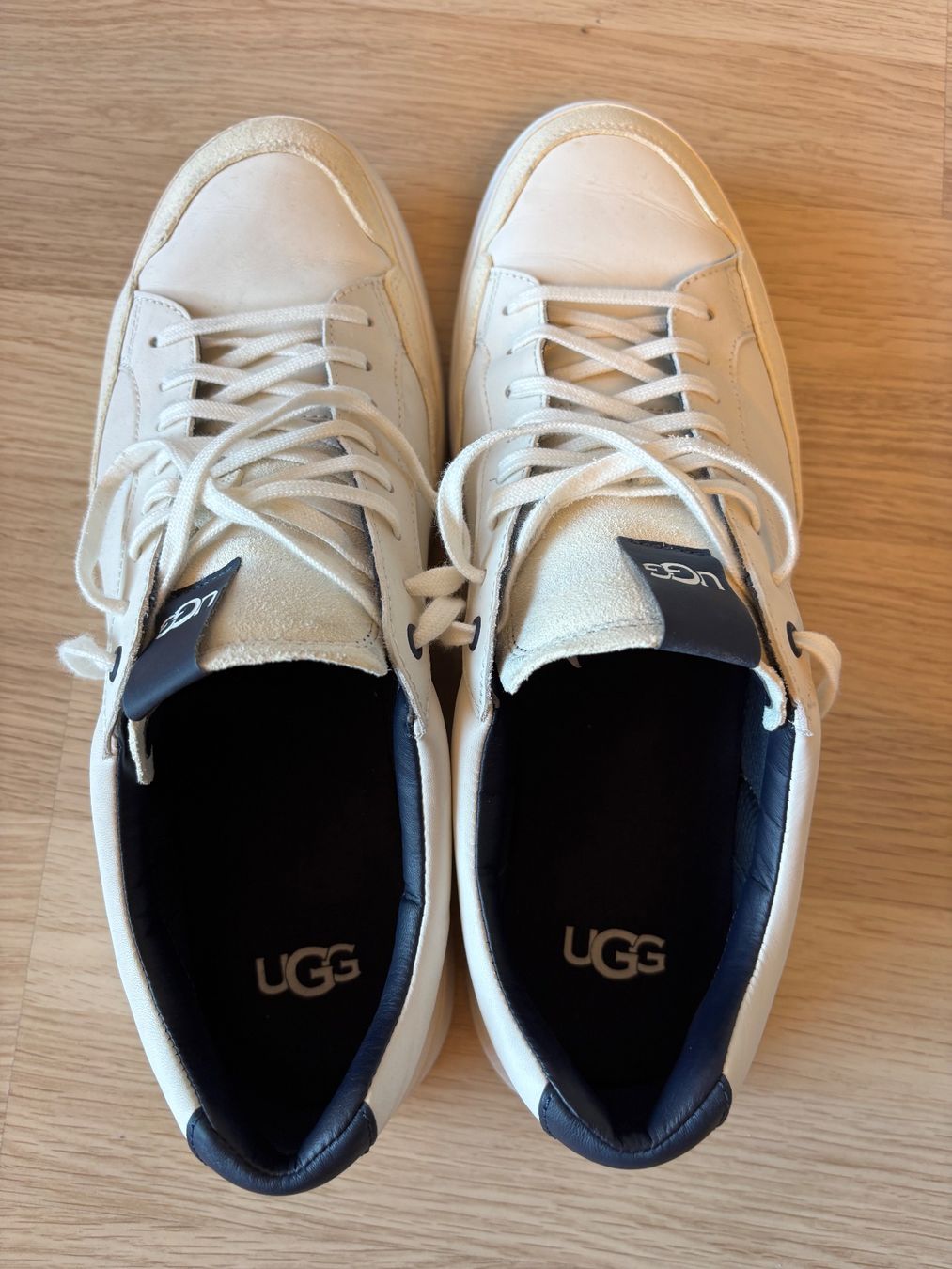 Ugg Chaussures hommes: TOP!! fast neuwärtiger Sneaker UGG, Herren 46 – D'occasion à Rapperswil SG par TheJoker1985 2