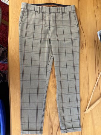 ONE Hose mit Karomuster, Gr. 36, neuwertig, Top Zustand!