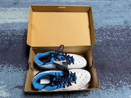 Yonex Sportschuhe Gr. 40 Badminton Neu mit Etikett
