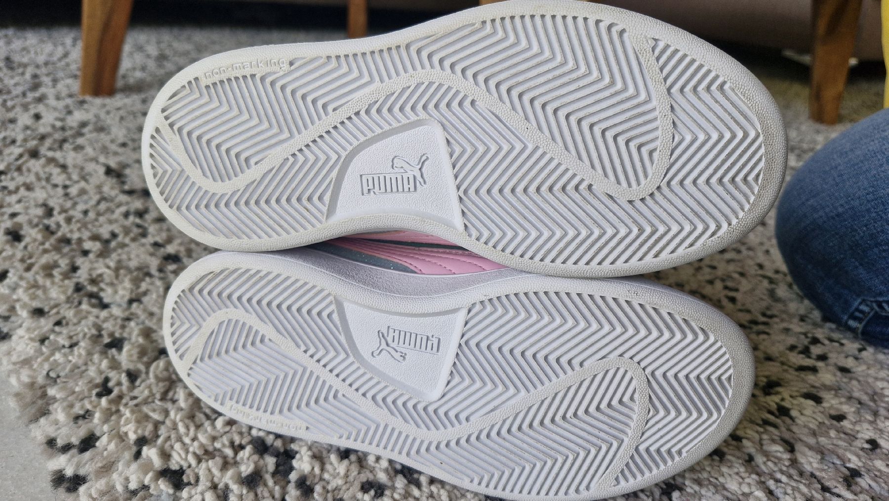 Puma Schuhe für Mädchen: Puma Glitzer Sneaker Kinderschuhe 34 – Neu (gemäss Beschreibung) aus Basel von Andrealin 2