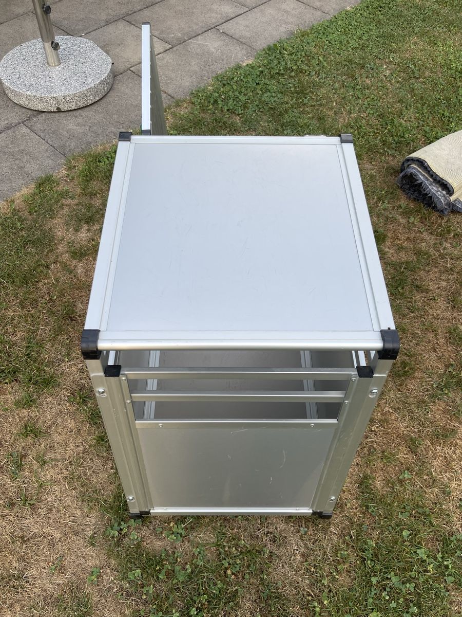 Swisspet Cages, transport & sécurité: Hunde Autobox von Siwsspet – D'occasion à Dorf par Leony22 5