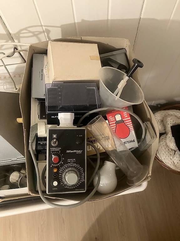 Laboratoire & Chambre noire: fotoentwicklungs-ausrüstung – D'occasion à Lichtensteig par vanessaaraya 2