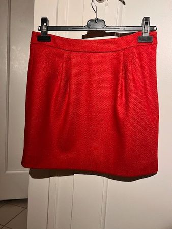 Très belle jupe rouge 36 laine
