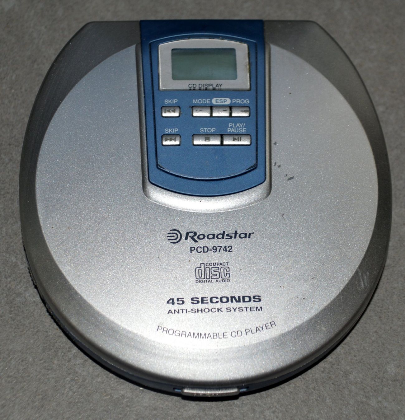 Tragbarer Mediaplayer: Discman Roadstar PCD-9742 – Gebraucht aus Collonges von arashee