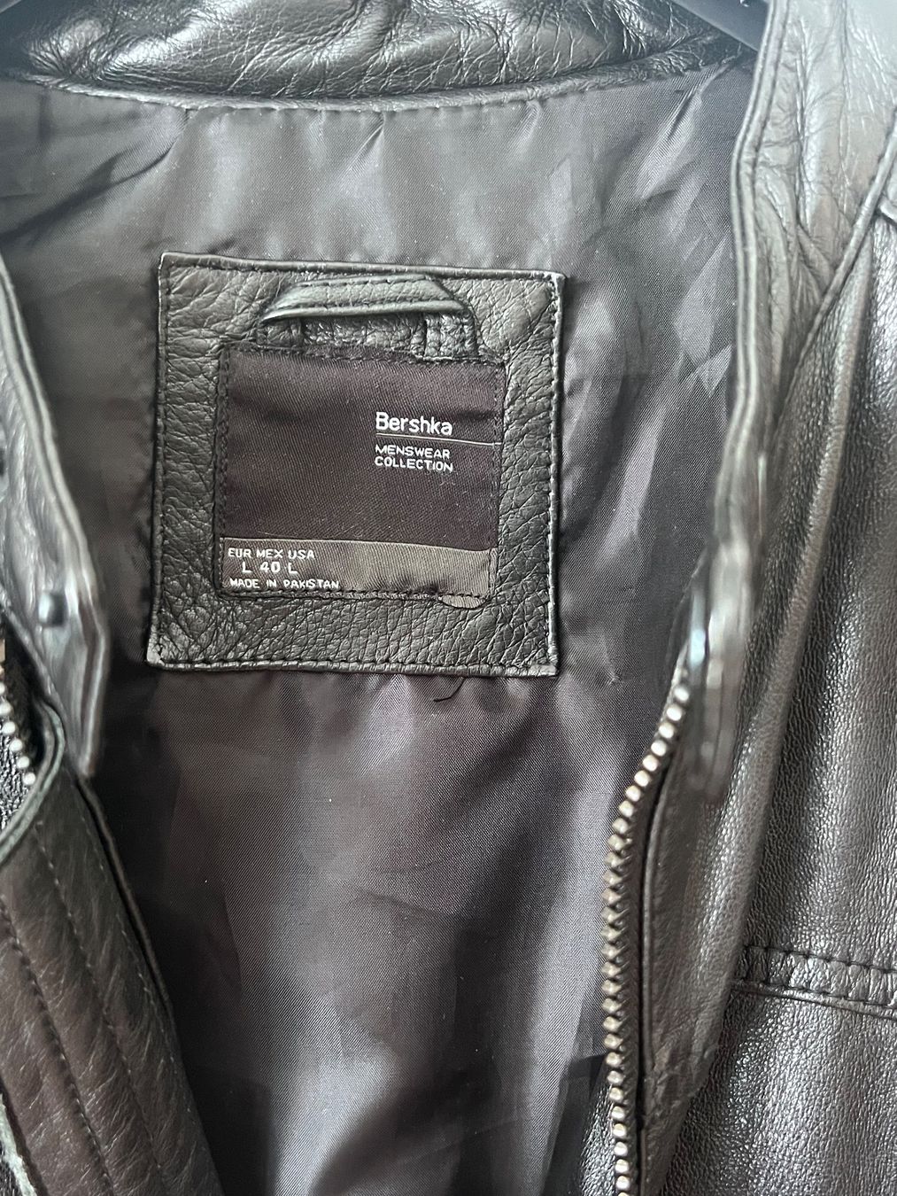 Bershka Giacche: Veste en cuir noir profond – Usato da La Chaux-de-Fonds venduto da art_x8mz 5