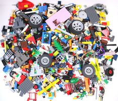 1.5 kg. Legoteile mit Minifiguren