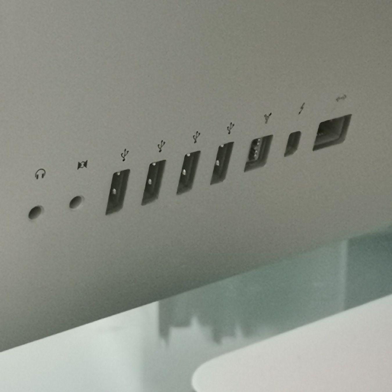 Apple PC: iMac 21.5 Zoll mit Manjaro Linux von Profi installiert – Usato da Winterthur venduto da raffyloc 4