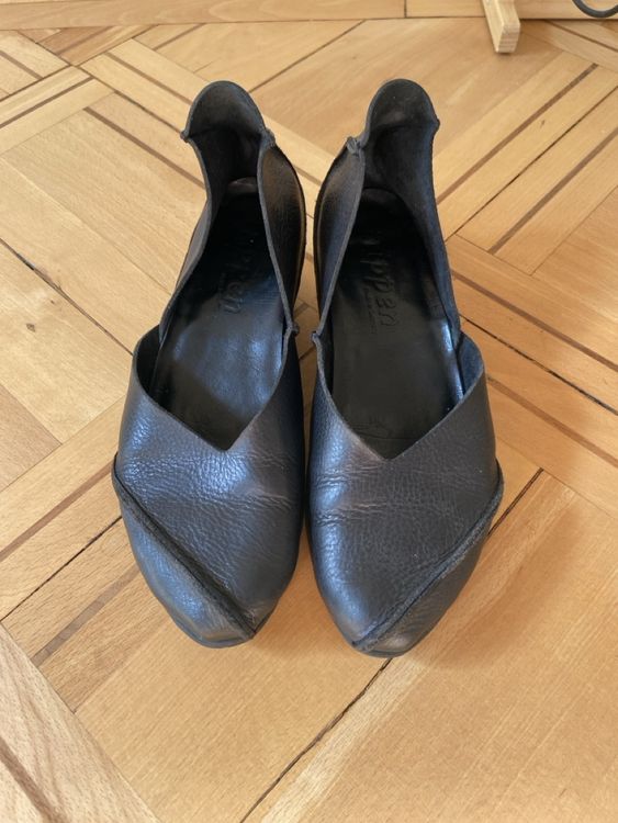 Trippen Damenschuhe: Trippen Ivy Black Leather Heeled Slip On Shoes Lagenlook – Gebraucht aus St. Gallen von B771 2