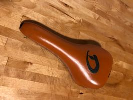 Selle Italia Tri Matic Sattel retro