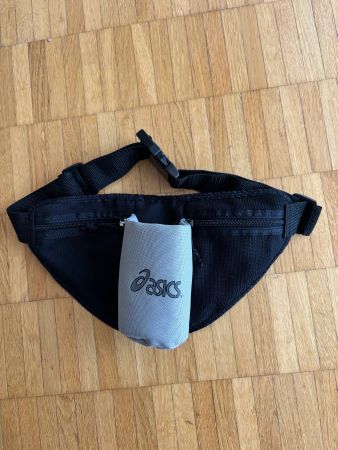 2000s Asics Bauchtasche mit Flaschenhalter