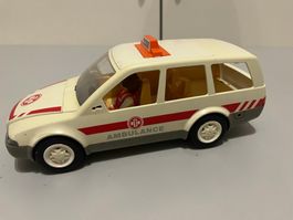 PLAYMOBIL Ambulanz / Krankenwagen mit Sanitäter