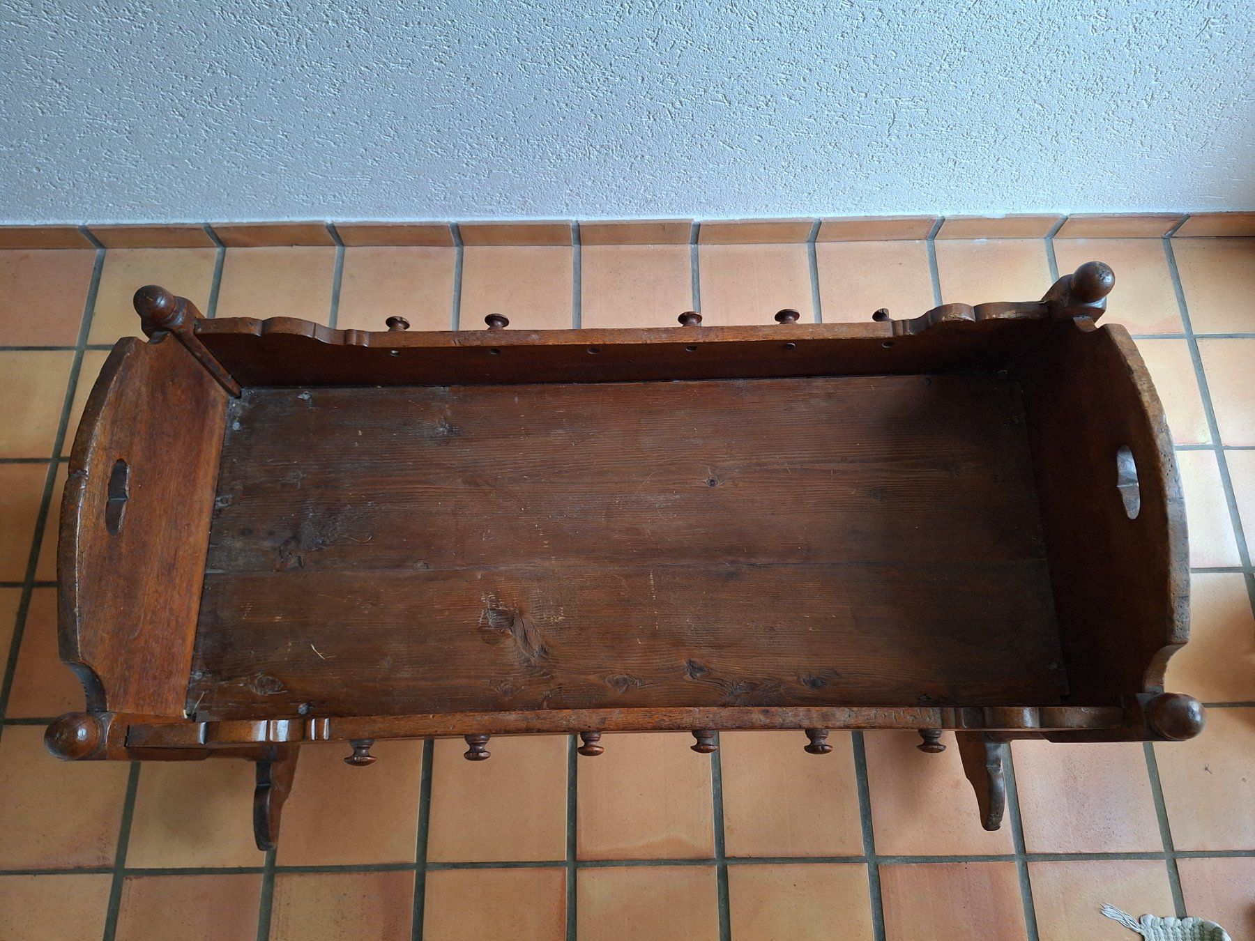Sdraiette & Sdraiette a dondolo: Antike Wiege aus Holz – Usato da Herznach venduto da TheHoBo 2