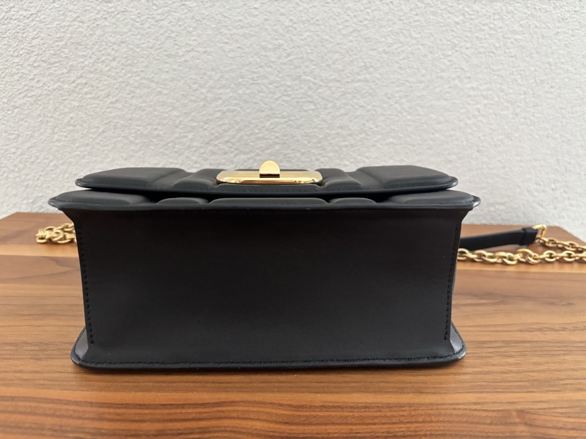 Borse da donna: Ferragamo Gancini Mittelgrosse Schultertasche – Nuovo (secondo la descrizione) da Horgen venduto da andi_078 6