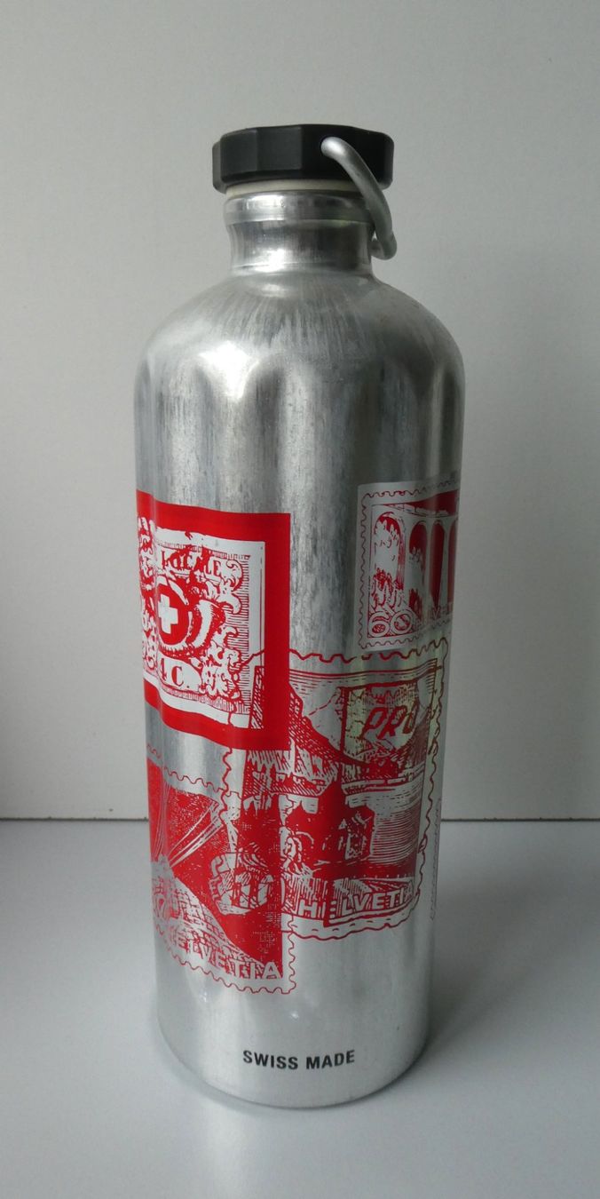 Sigg Borracce & Thermos: Sigg Flasche Swiss Made mit Schweizer Briefmarken Motiv – Nuovo (secondo la descrizione) da Frauenfeld venduto da Astra13 1