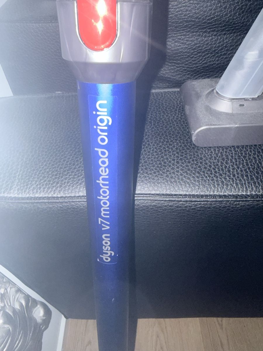 Dyson Aspirapolveri & Accessori: Dyson V7 Akku Staubsauger – Difettoso da subingen venduto da Marco155 3