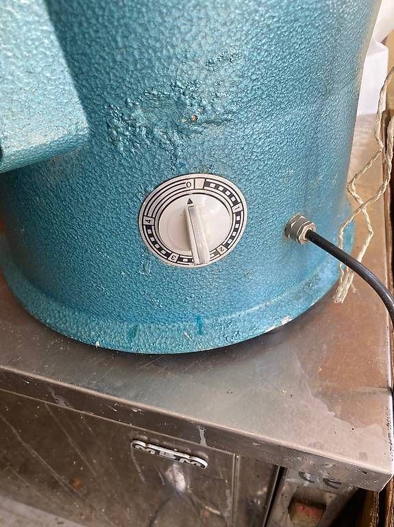 Elettrodomestici da cucina: Vend Éplucheuse à pommes de terre Kisag – Usato da Martigny venduto da seater 3