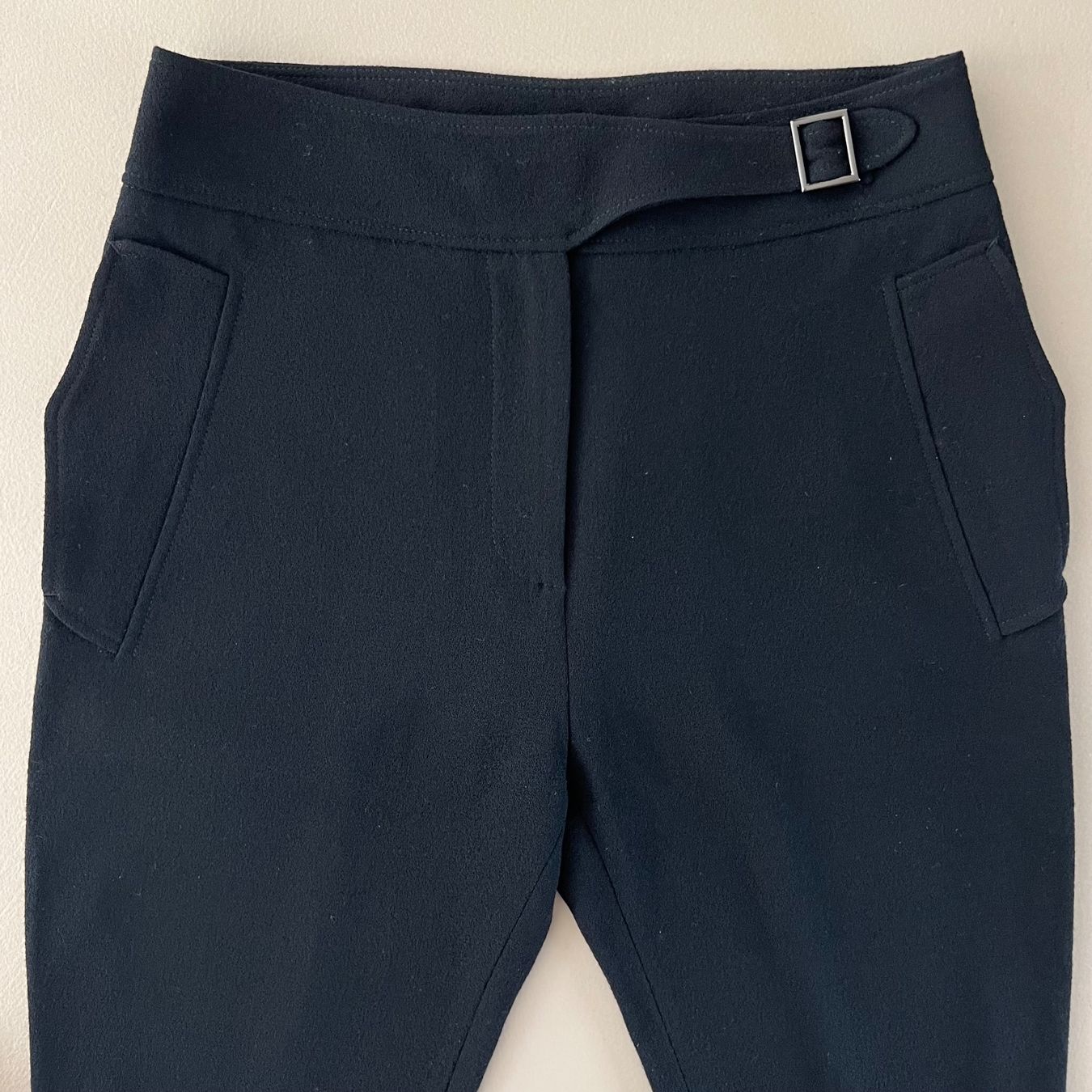 Ermanno Scervino Pantaloni: ERMANNO SCERVINO Hose 🖤 – Usato da Zürich venduto da ClosetQueen 1